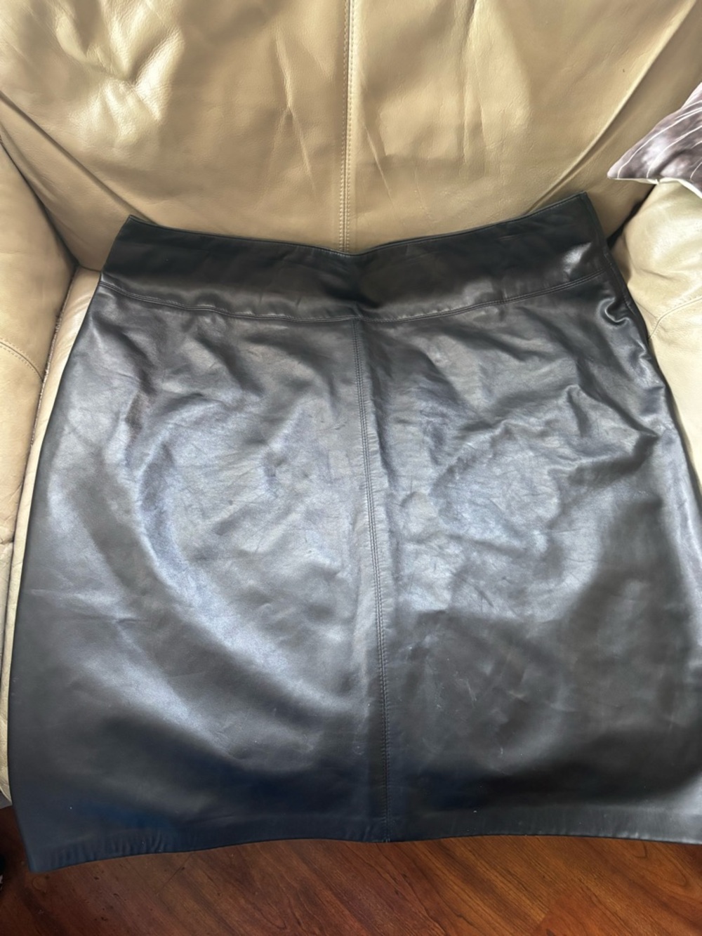 Danier Black Genuine Leather Lined Pencil Skirt Size 22 Side Zipper, Back Slit